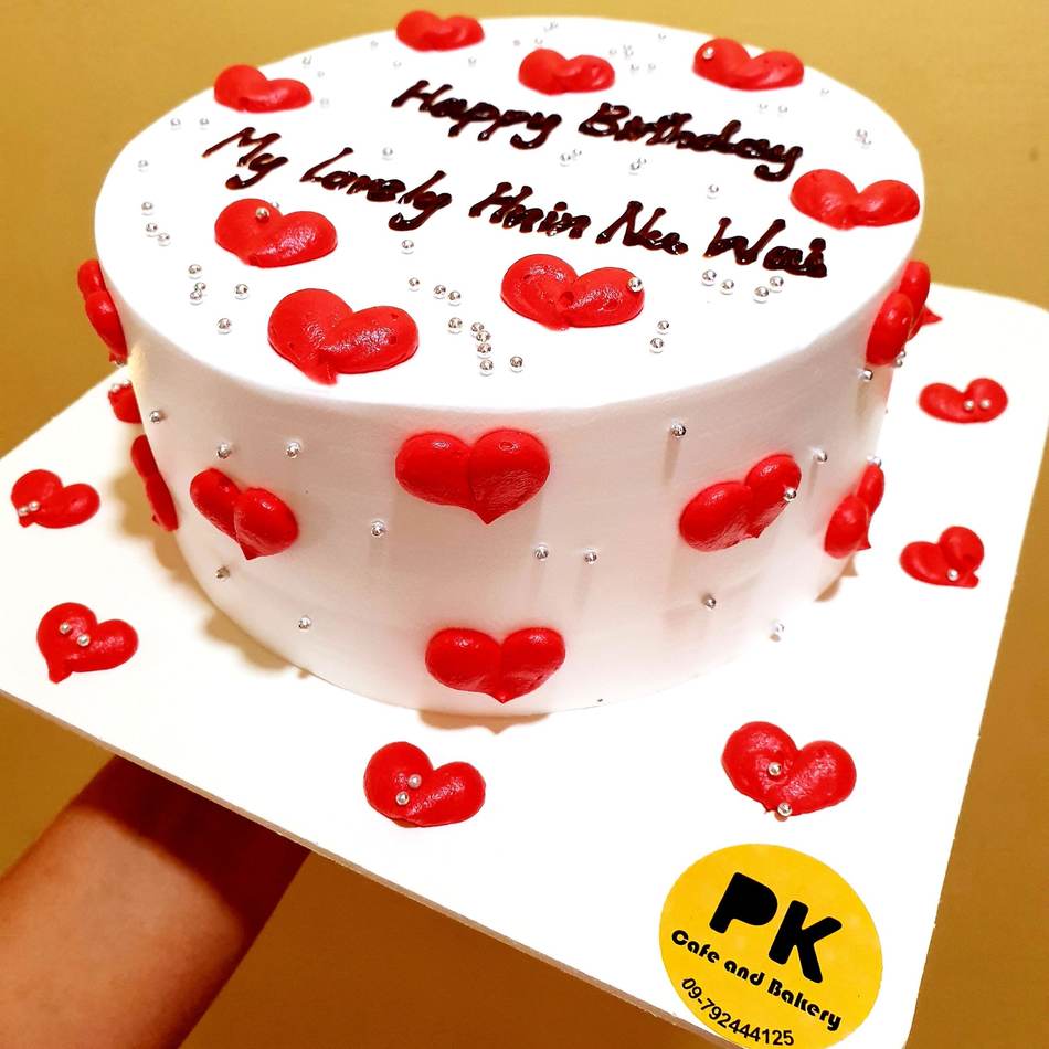 Classical cake design - Hearts & Love Theme