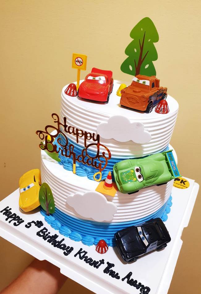 Kids cake design - Vehicles & Construction Theme
